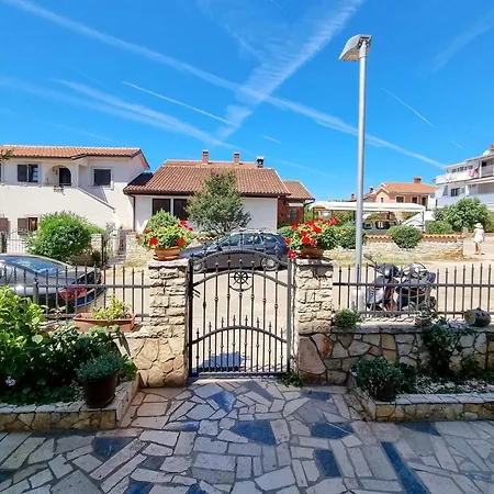 Marinela Kika Apartman Novigrad Istria